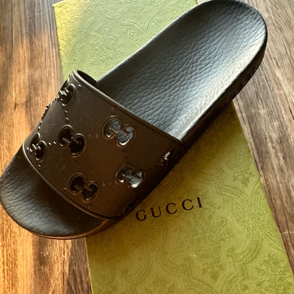 Gucci Slides GG Pursuit Logo Size 37